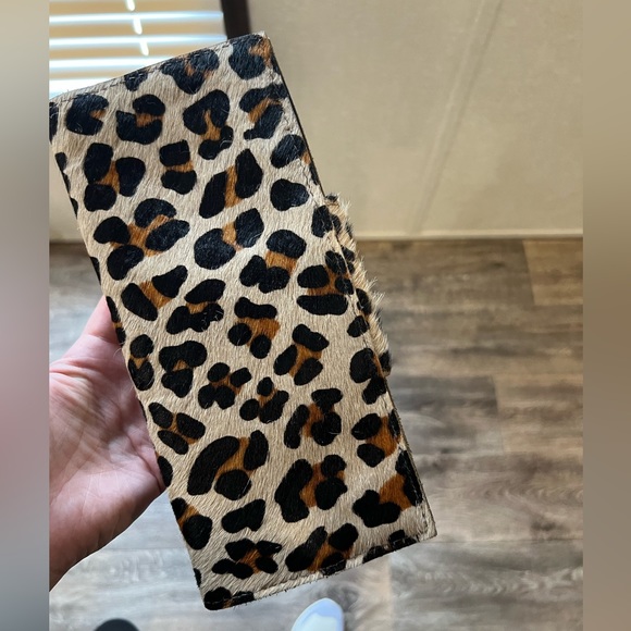 NWOT leopard cowhide designer clutch - Picture 4 of 4